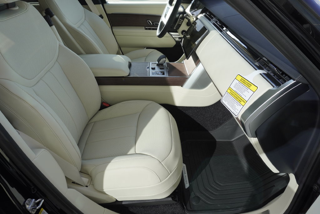 New 2027 Land Rover Range Rover Long Wheelbase SE AWD/4WD image 23