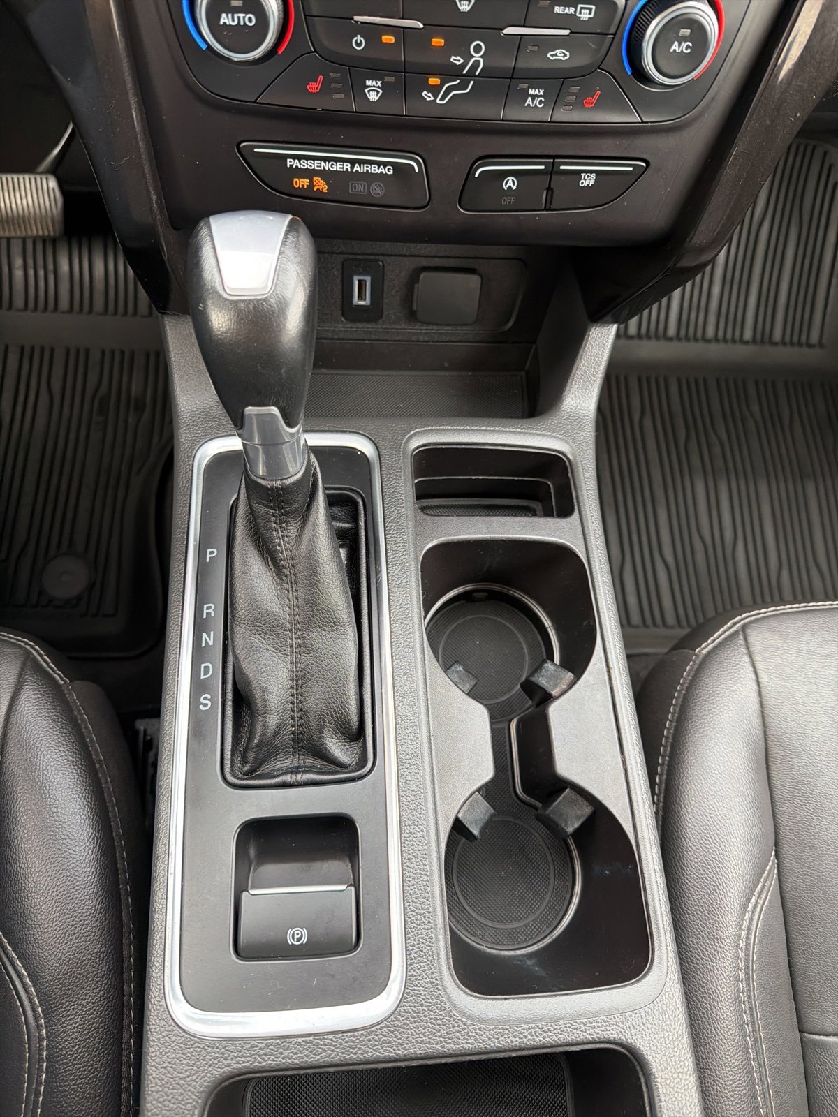 Used 2017 Ford Escape Titanium image 42