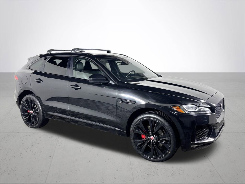 Used 2017 Jaguar F-PACE S image 4
