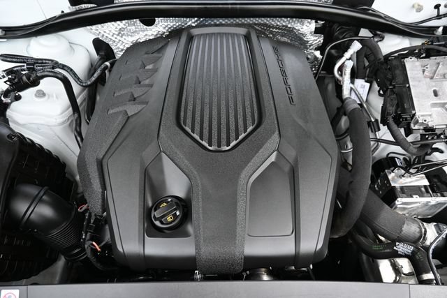 Used 2026 Porsche Macan AWD/4WD image 17