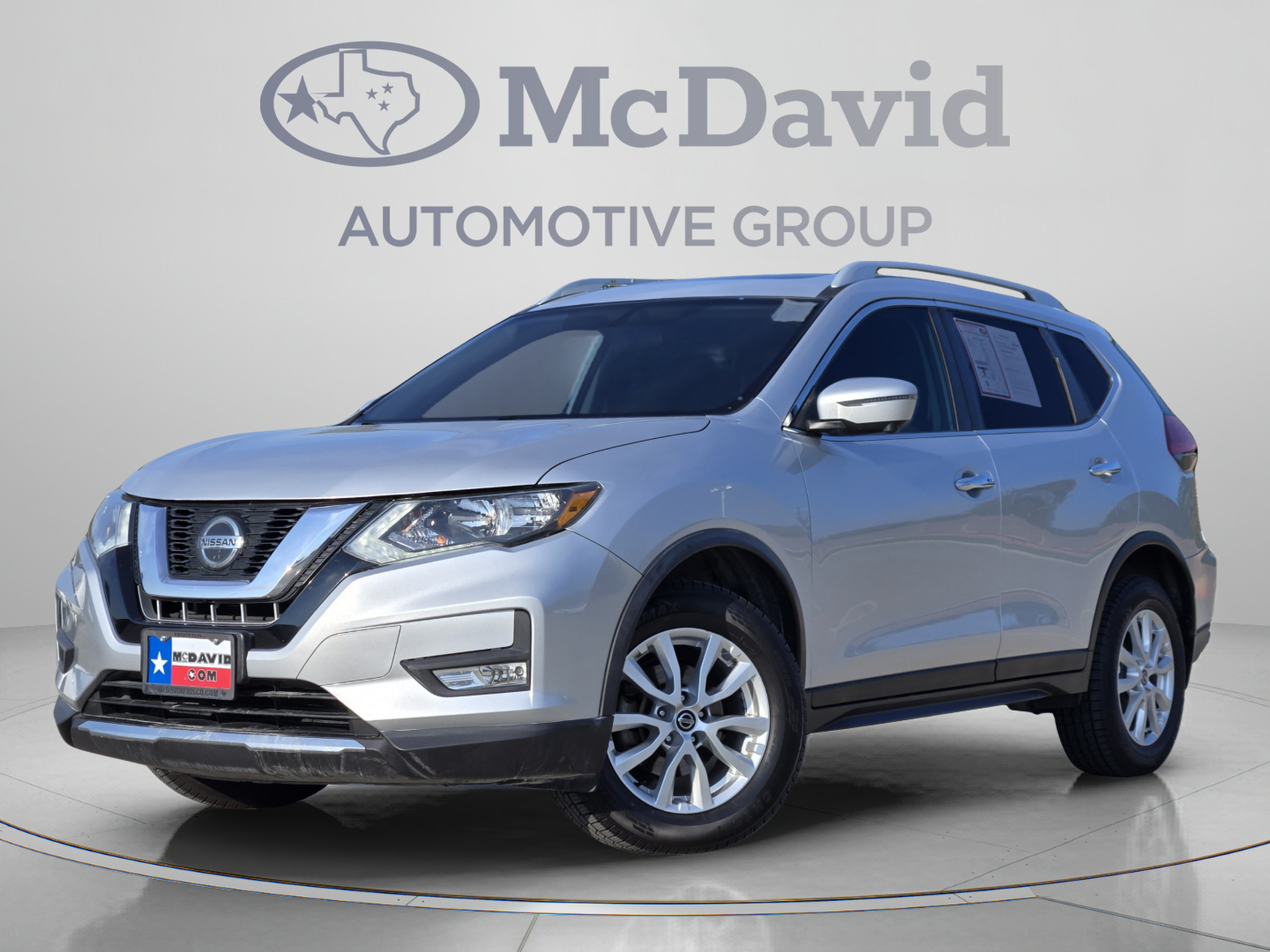 Used 2018 Nissan Rogue SV w/ Sun & Sound Touring Package AWD/4WD image 1