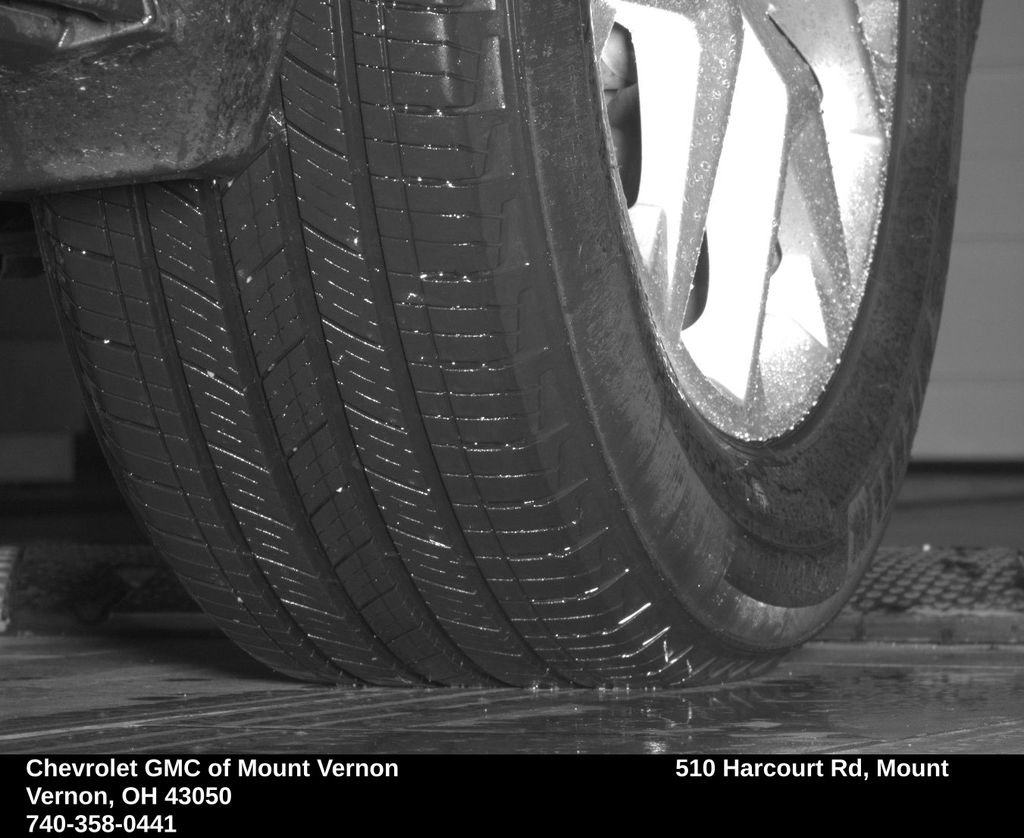 Used 2022 Chevrolet Equinox LS w/ LPO, Floor Liner Package FWD image 15