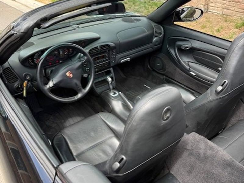 Used 2002 Porsche 911 Carrera 4 image 6