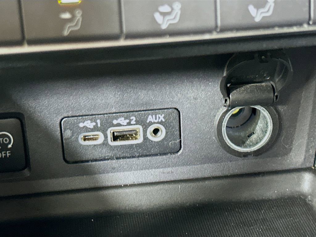 Used 2024 Nissan Sentra SV w/ Trunk Package image 31