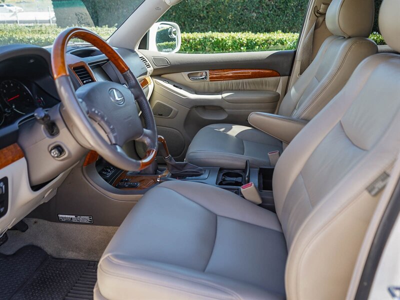 Used 2004 Lexus GX 470 image 26