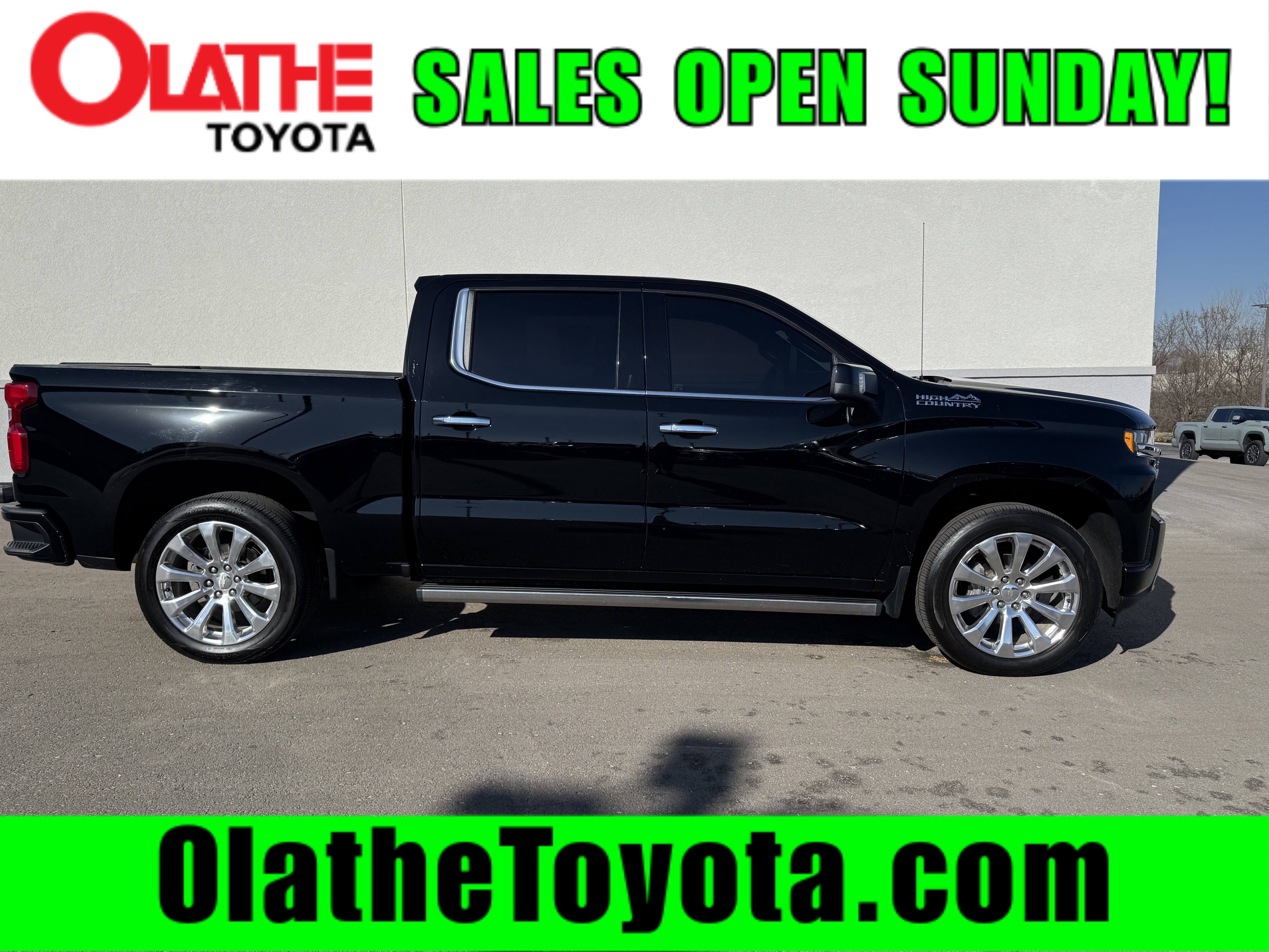 Used 2022 Chevrolet Silverado 1500 High Country image 1