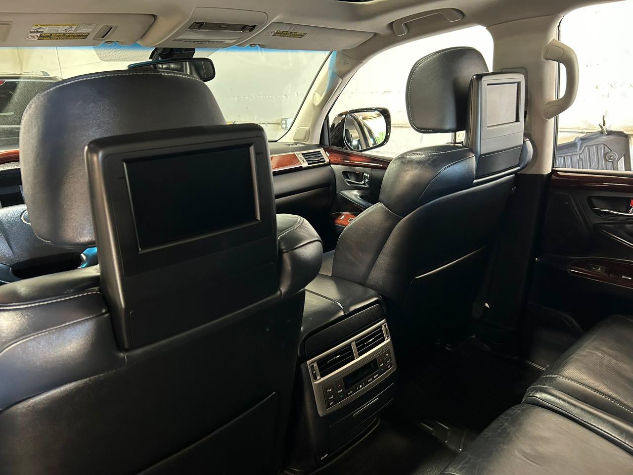 Used 2014 Lexus LX 570 4WD image 15