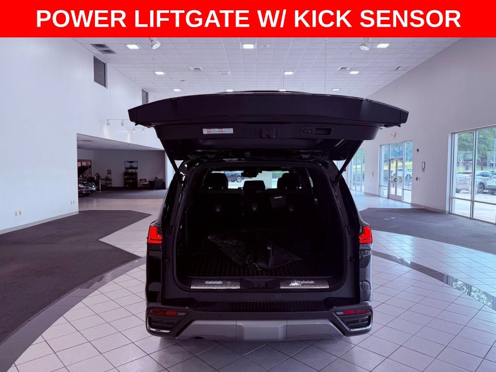 Certified 2024 Lexus LX 600 4WD w/ Interior Upgrade Package image 7
