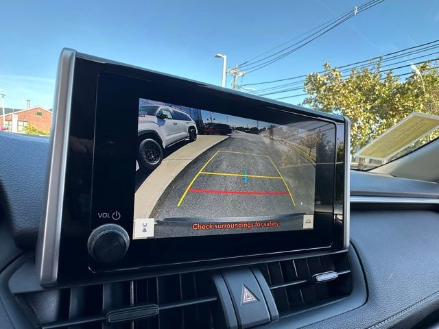 Used 2024 Toyota RAV4 LE image 22