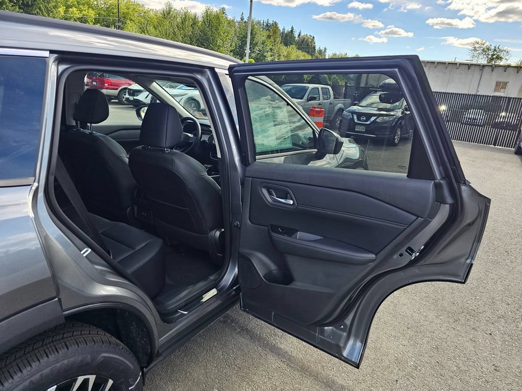 New 2026 Nissan Rogue Dark Armor AWD/4WD image 24