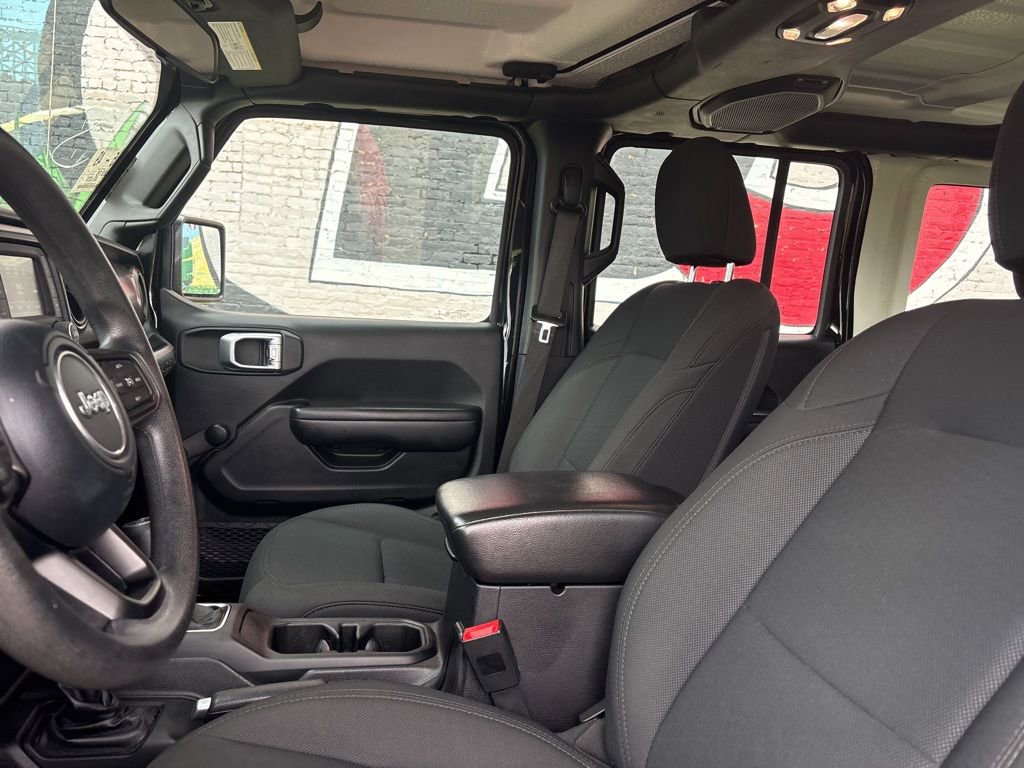 Used 2018 Jeep Wrangler Unlimited Sport AWD/4WD image 14
