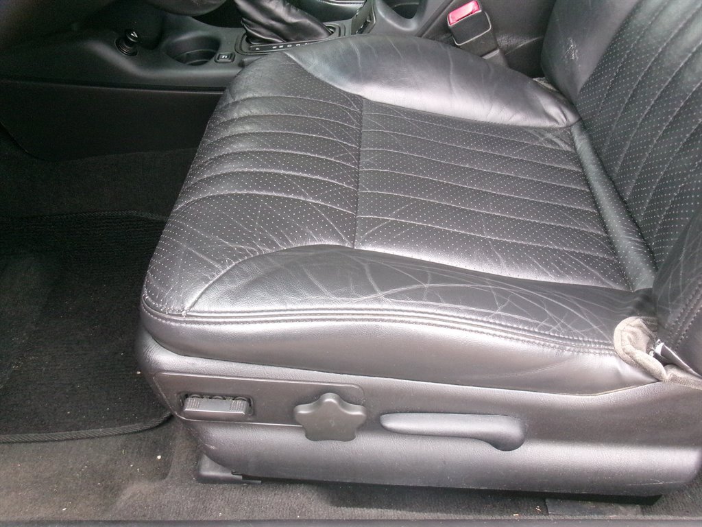 Used 2001 Chevrolet Monte Carlo SS w/ High Sport Appearance Pkg FWD image 12