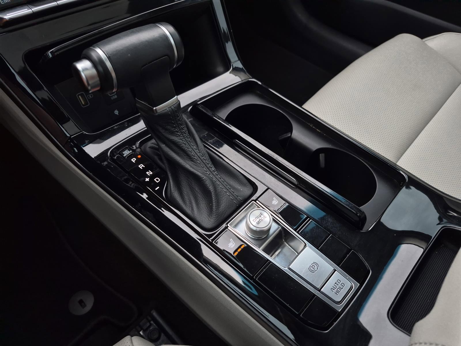 Used 2020 Kia Cadenza Technology FWD image 31