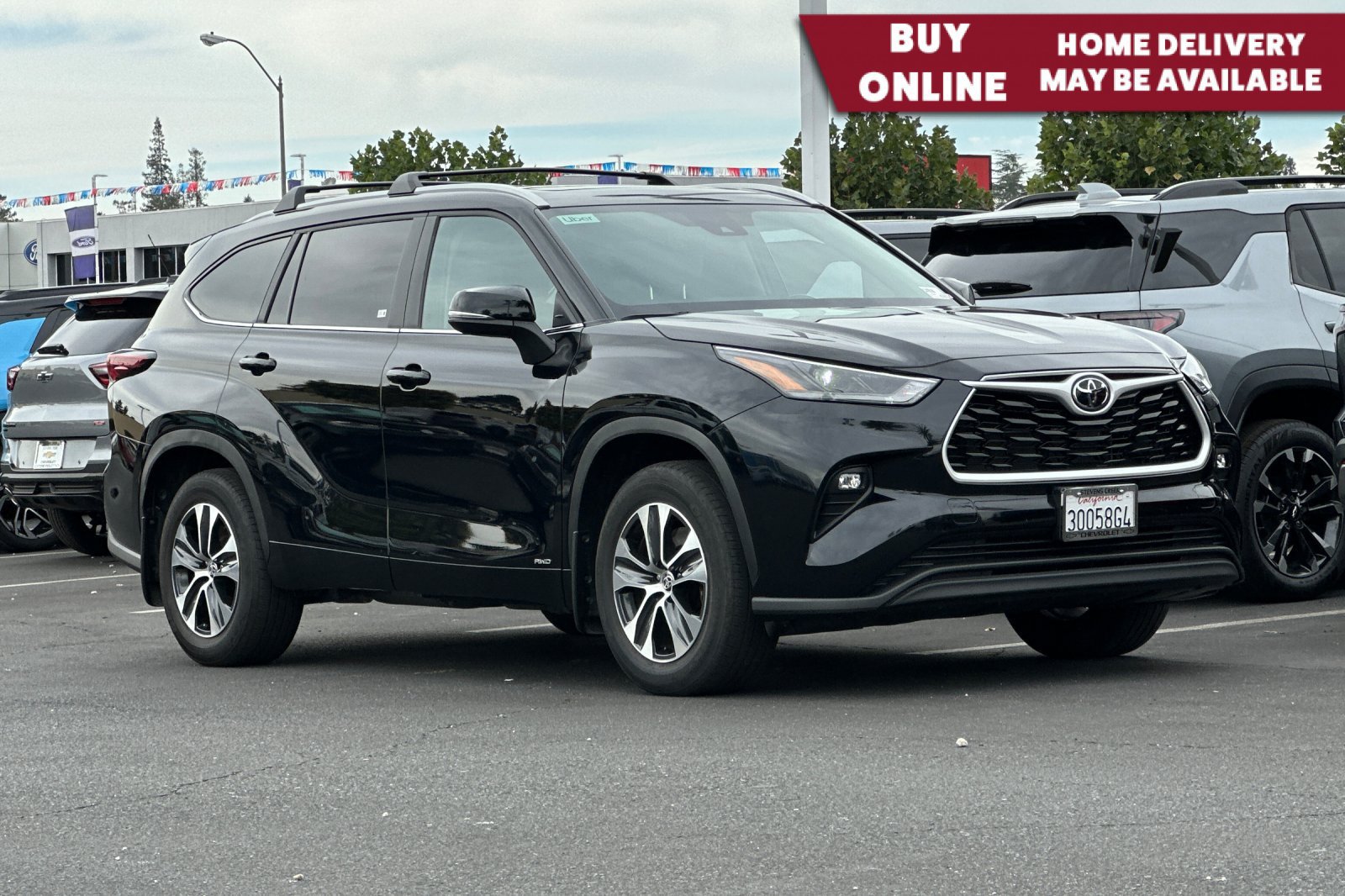 Used 2025 Toyota Highlander XLE