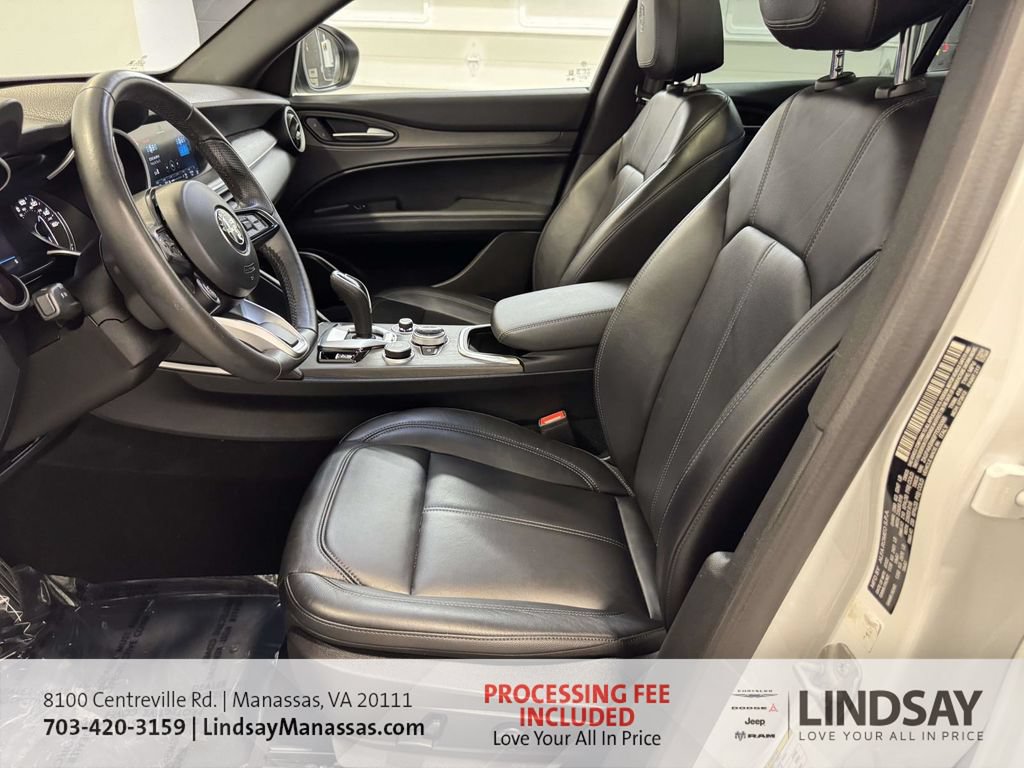 Used 2023 Alfa Romeo Stelvio Ti AWD/4WD image 18