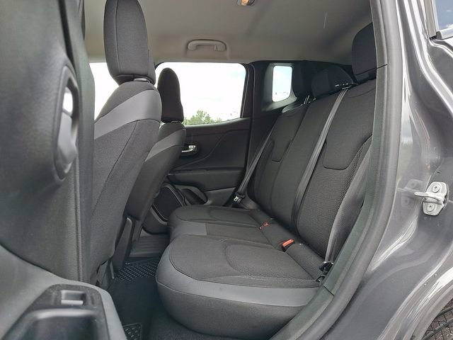 Used 2023 Jeep Renegade Altitude AWD/4WD image 10