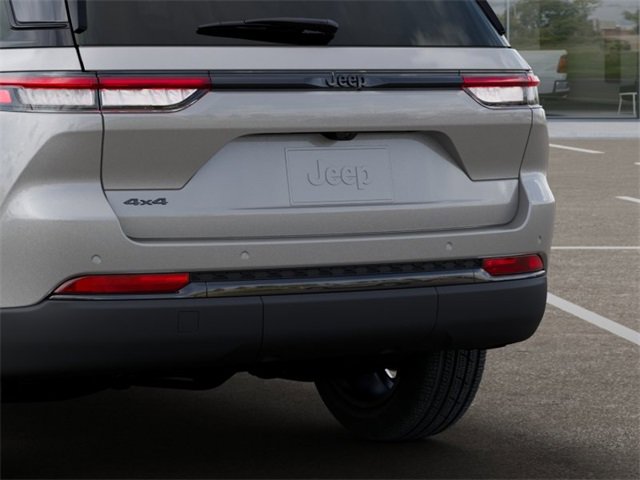 New 2025 Jeep Grand Cherokee Limited image 13