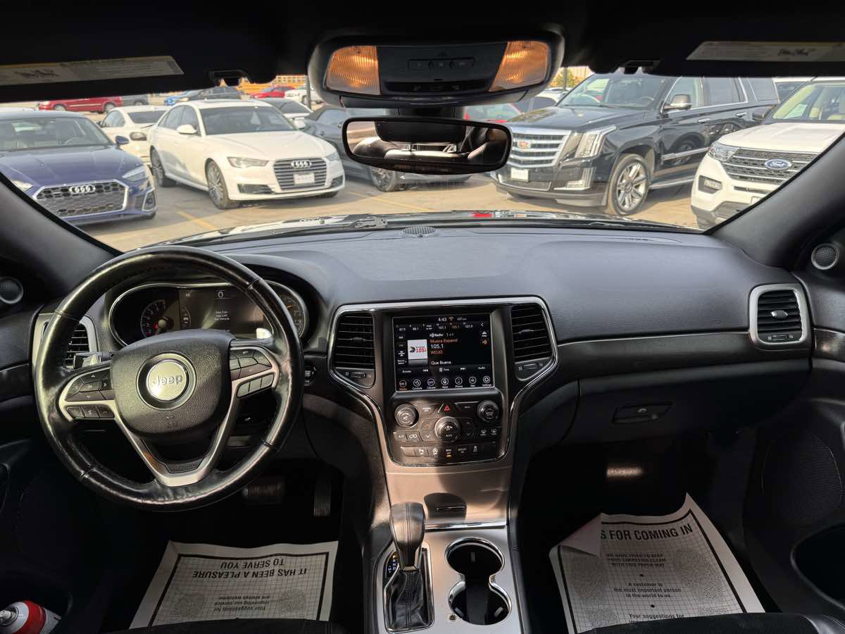 Used 2017 Jeep Grand Cherokee Altitude image 21