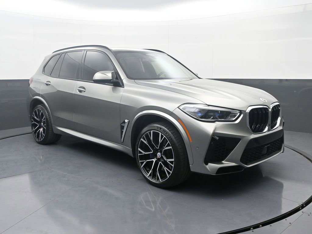 Used 2022 BMW X5 M w/ Executive Package image 3