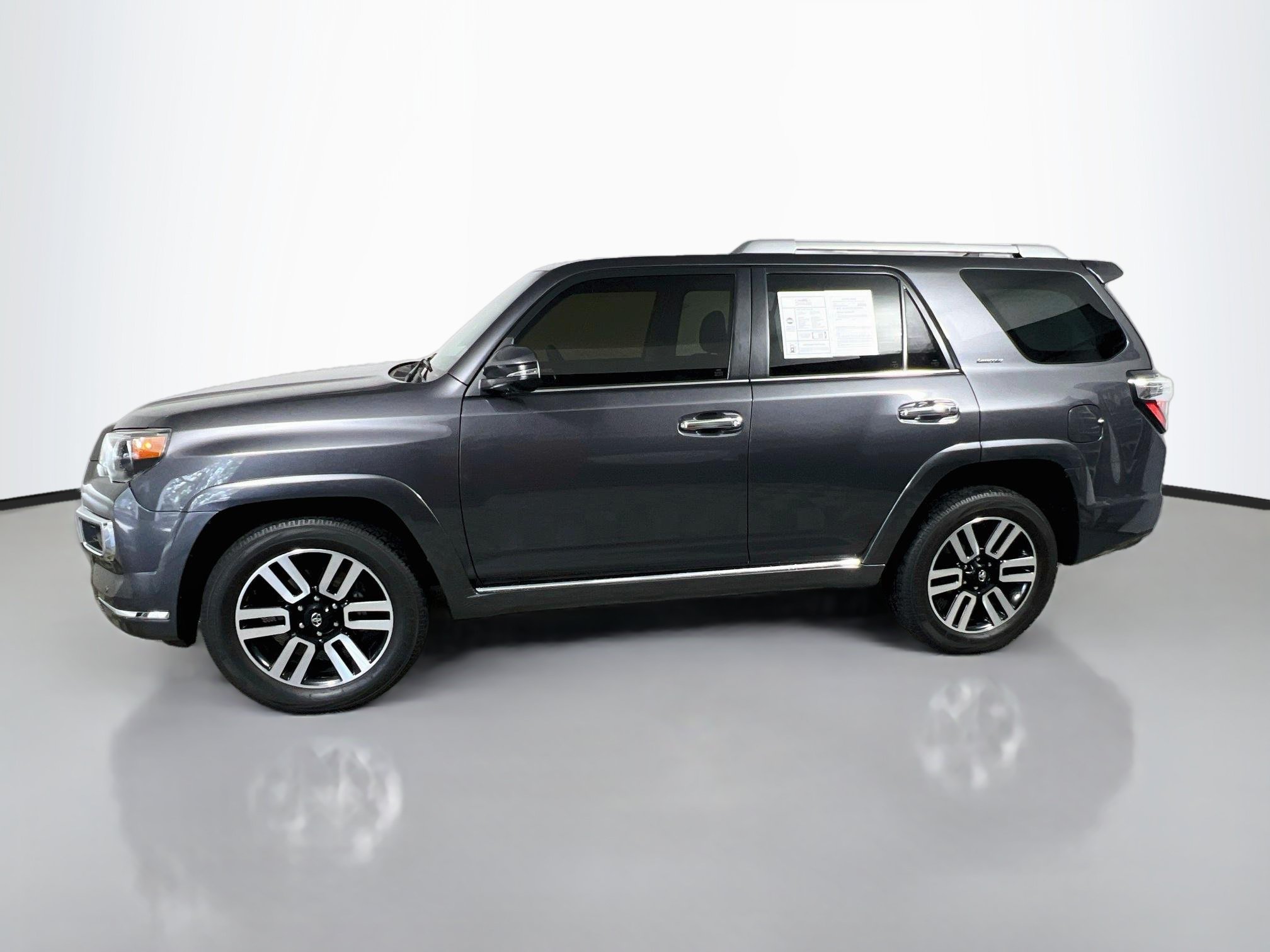 Used 2022 Toyota 4Runner Limited RWD image 9