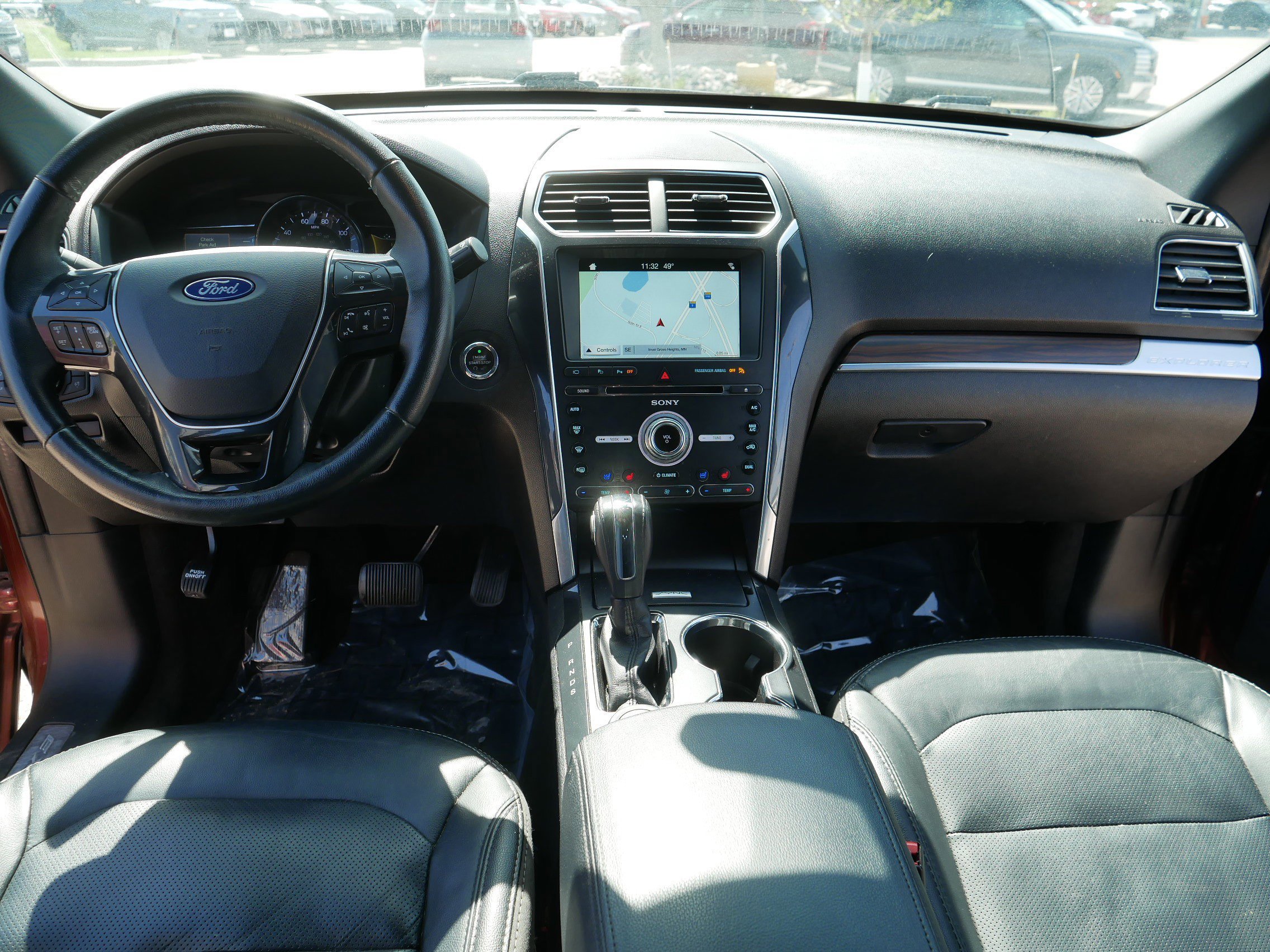 Used 2018 Ford Explorer Limited w/ Equipment Group 301A AWD/4WD image 22