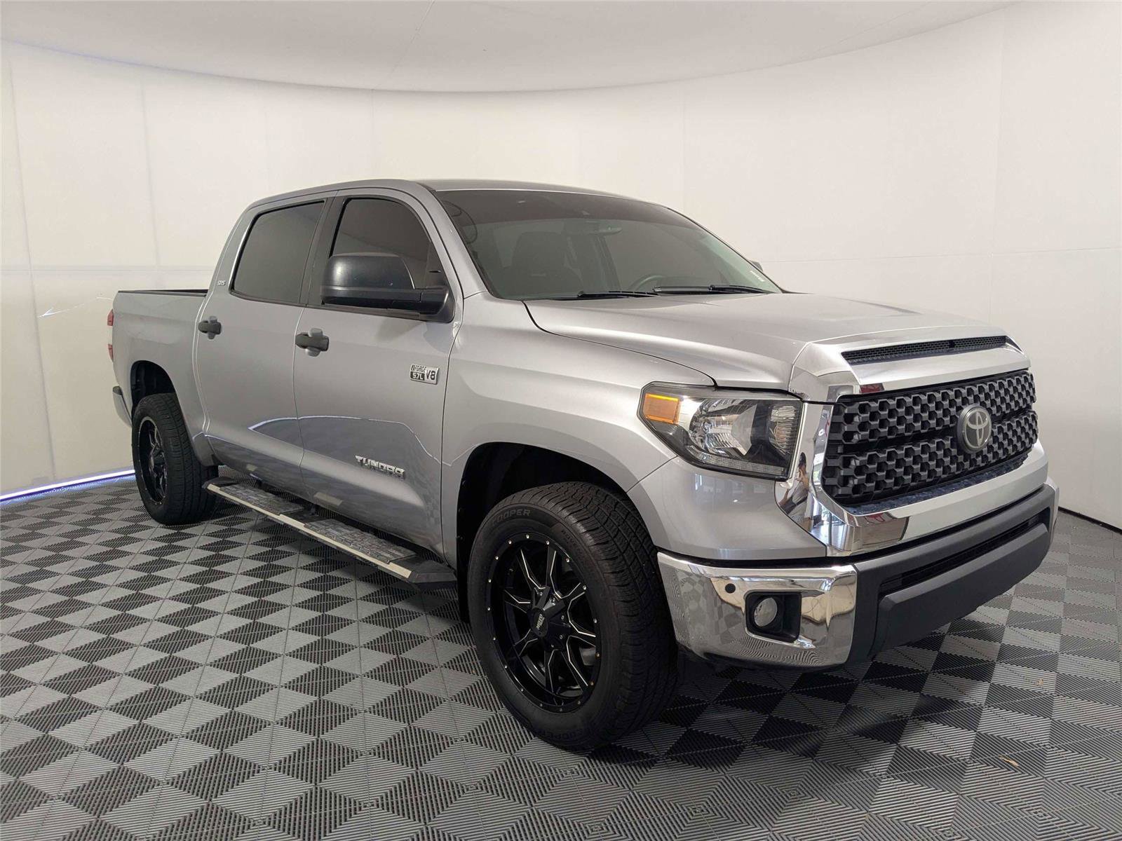 Used 2021 Toyota Tundra SR5 RWD image 3