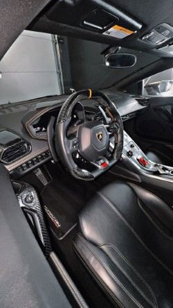 Used 2015 Lamborghini Huracan LP 610-4 image 25