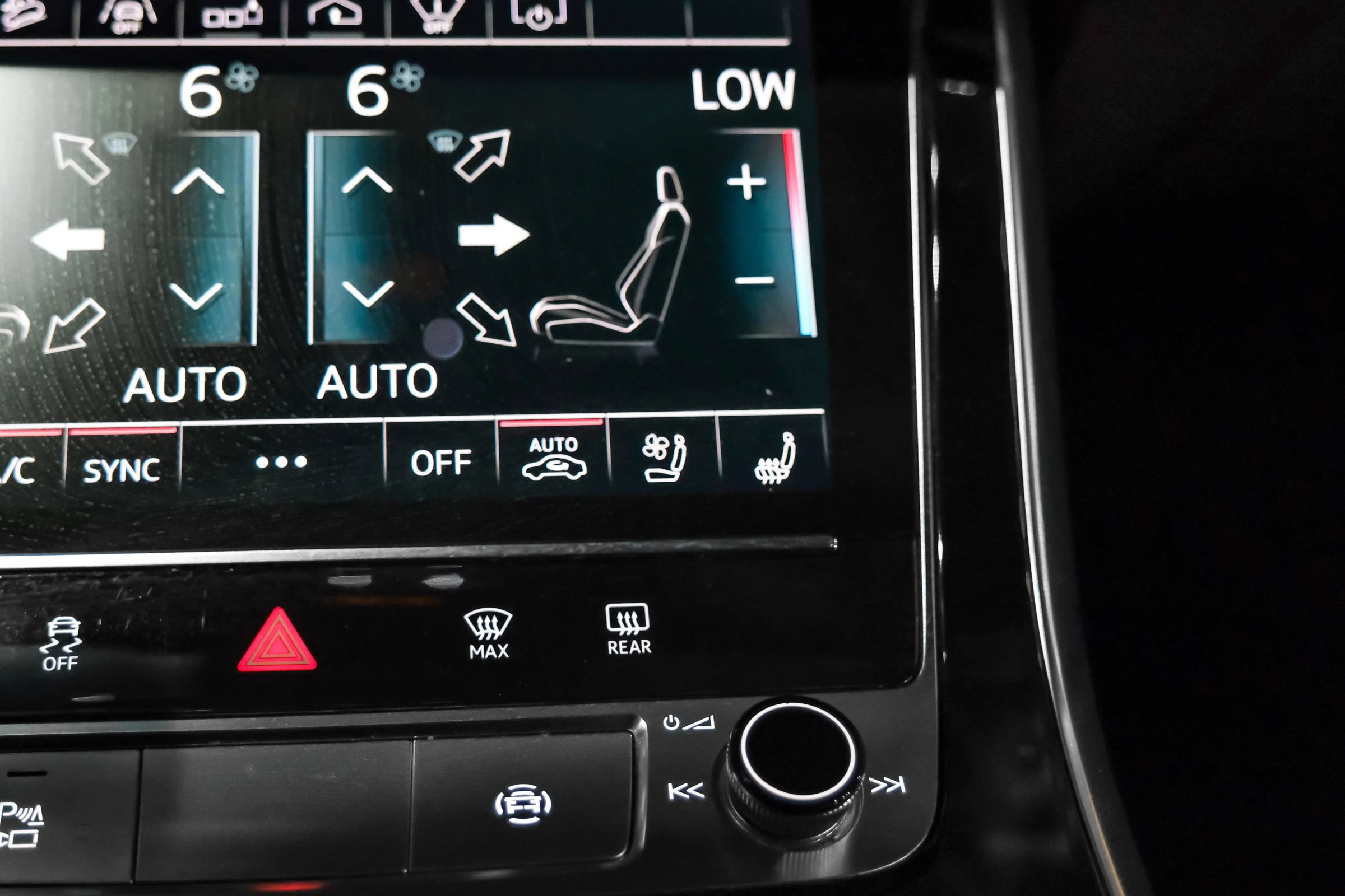 Used 2019 Audi Q8 Prestige w/ Year 1 Package AWD/4WD image 27