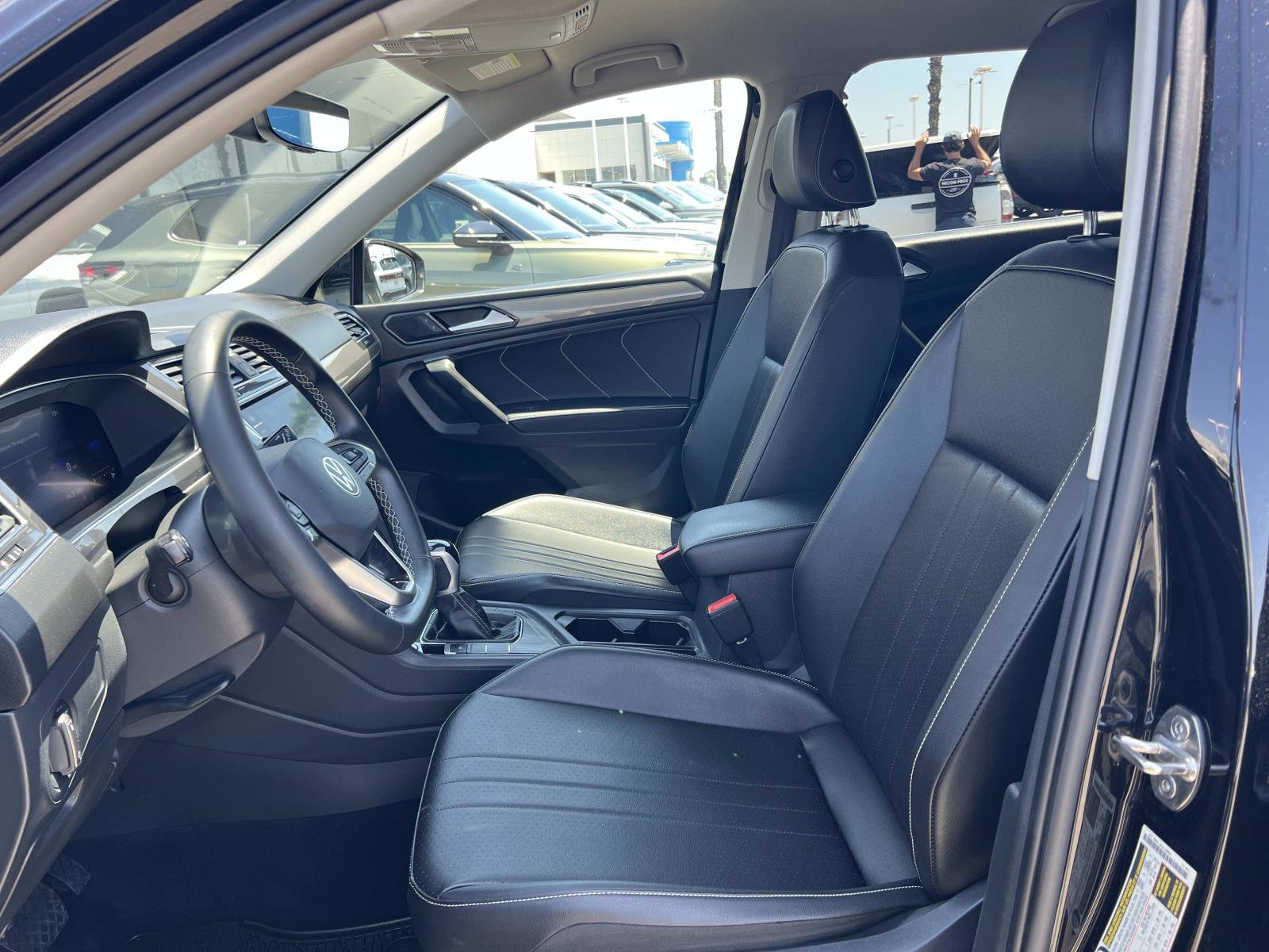 Certified 2022 Volkswagen Tiguan SE FWD image 18