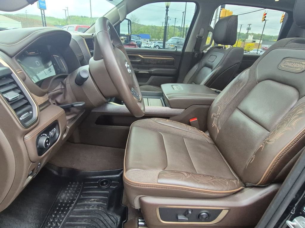Used 2025 RAM 1500 Limited w/ Trailer Tow Group AWD/4WD image 18