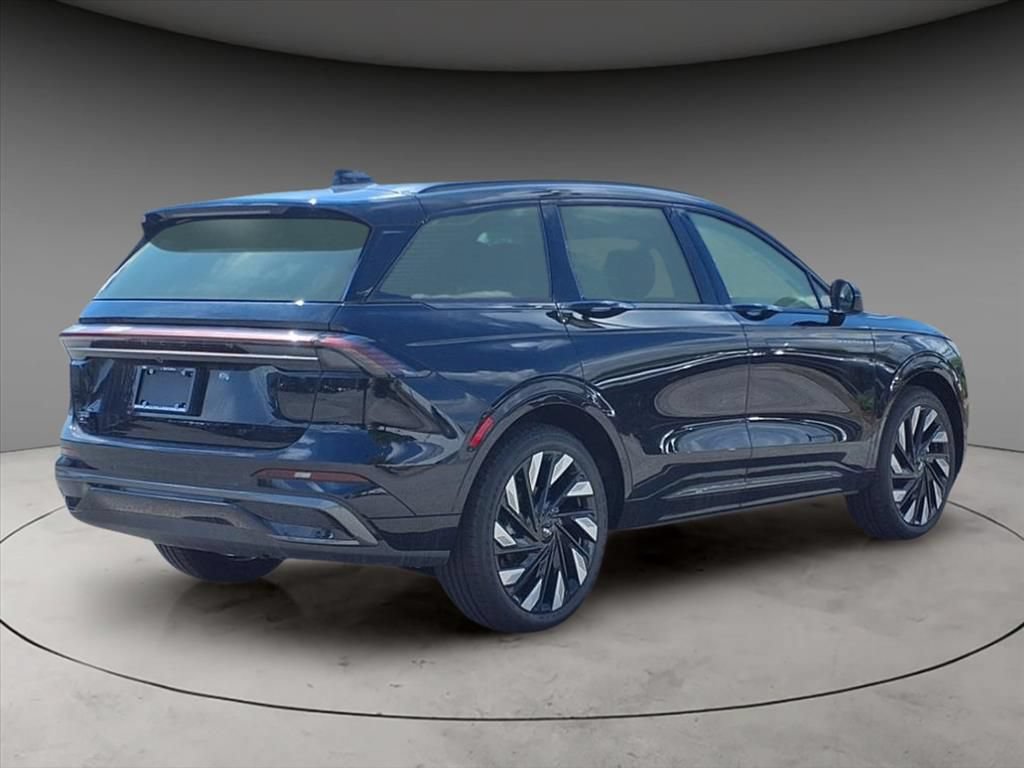 New 2025 Lincoln Nautilus Reserve w/ Jet Appearance Package AWD/4WD image 8