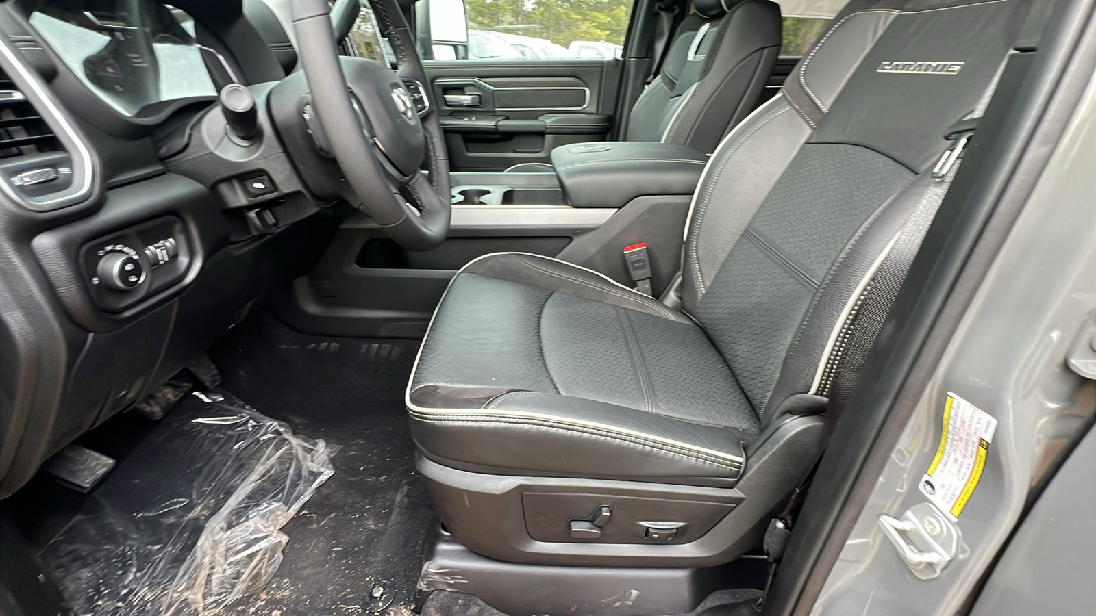 New 2026 RAM 2500 Laramie w/ Night Edition image 16