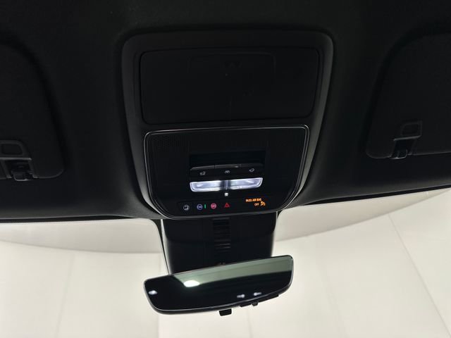 Used 2024 GMC Acadia Denali w/ Super Cruise Package image 24