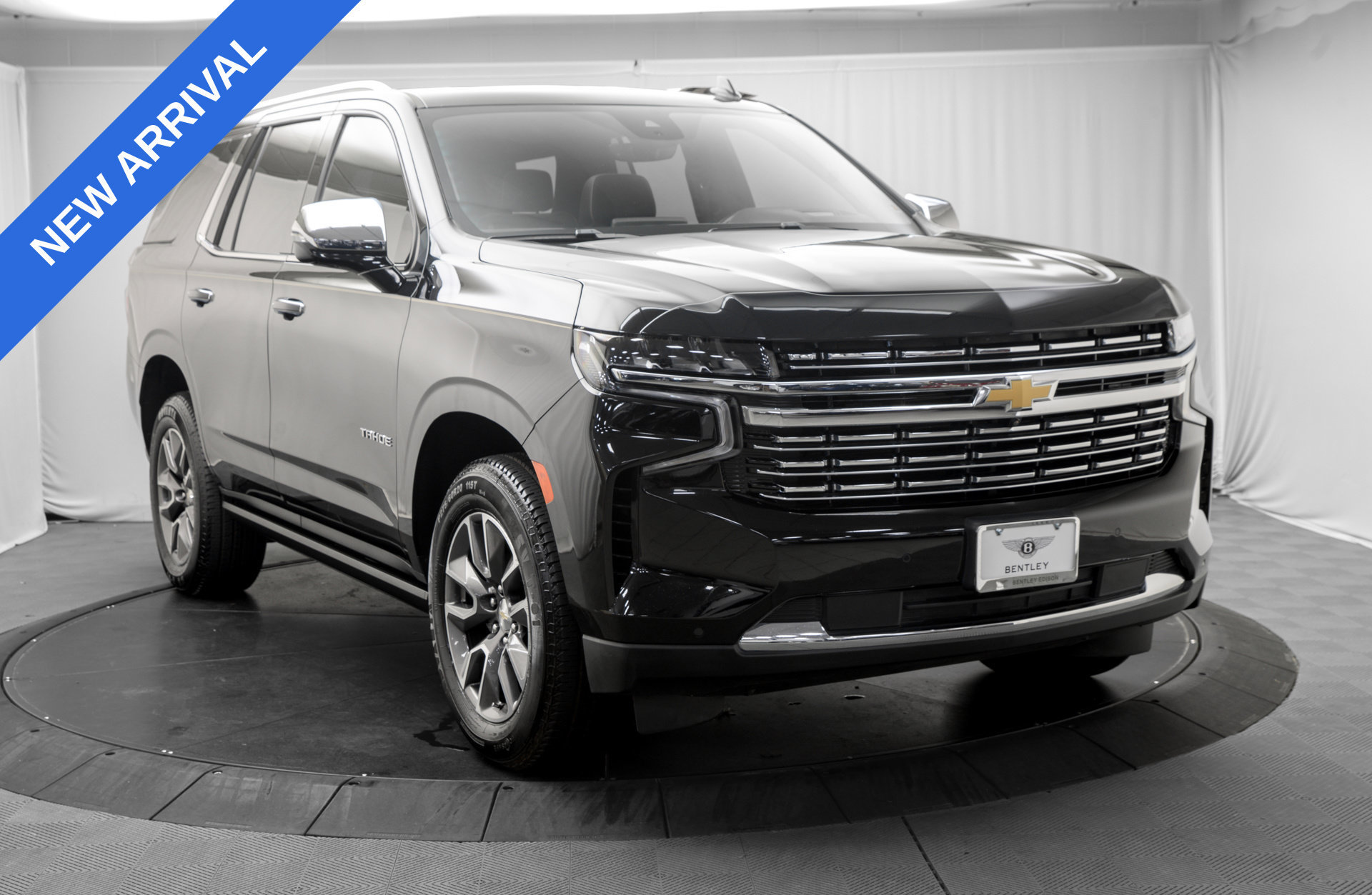 Used 2023 Chevrolet Tahoe Premier AWD/4WD image 9