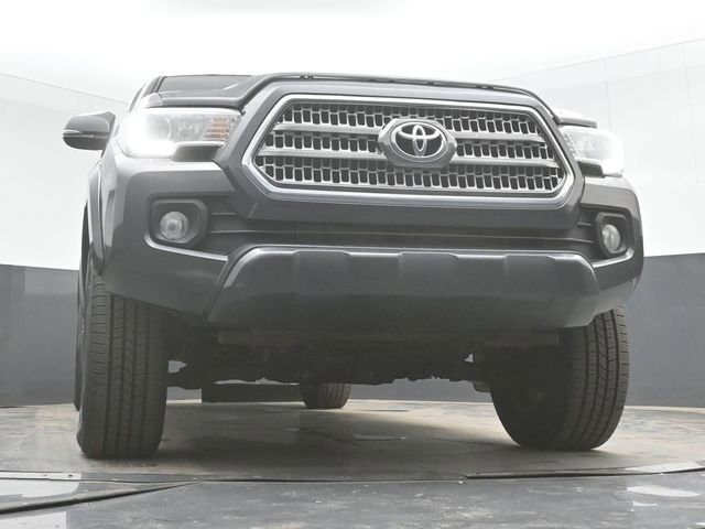 Used 2016 Toyota Tacoma TRD Sport AWD/4WD image 39