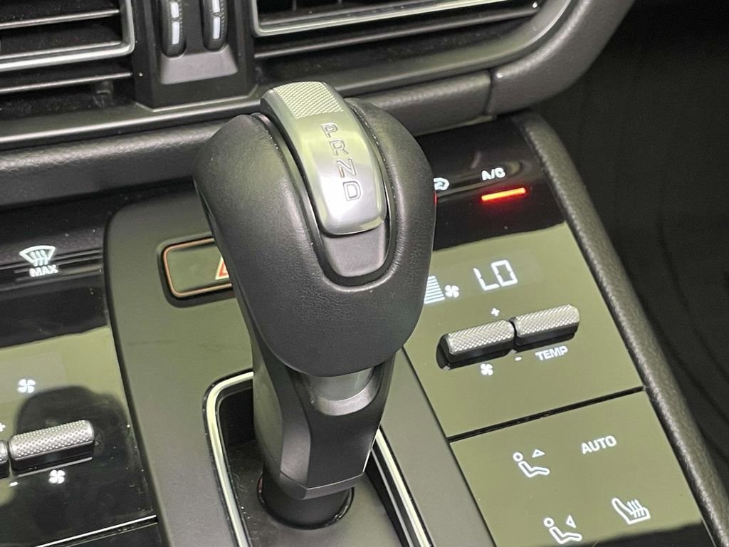 Certified 2025 Porsche Macan image 35