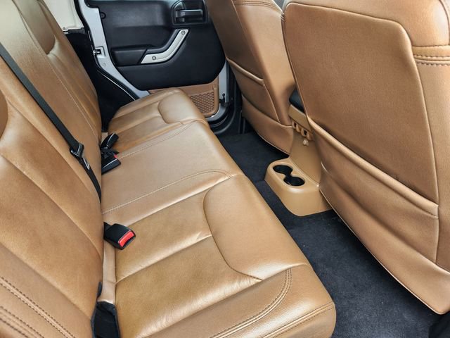 Used 2014 Jeep Wrangler Unlimited Sahara w/ Connectivity Group image 28