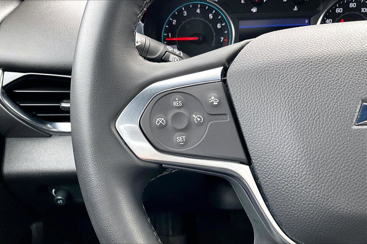 Used 2023 Chevrolet Traverse LT w/ Midnight/Sport Edition image 19