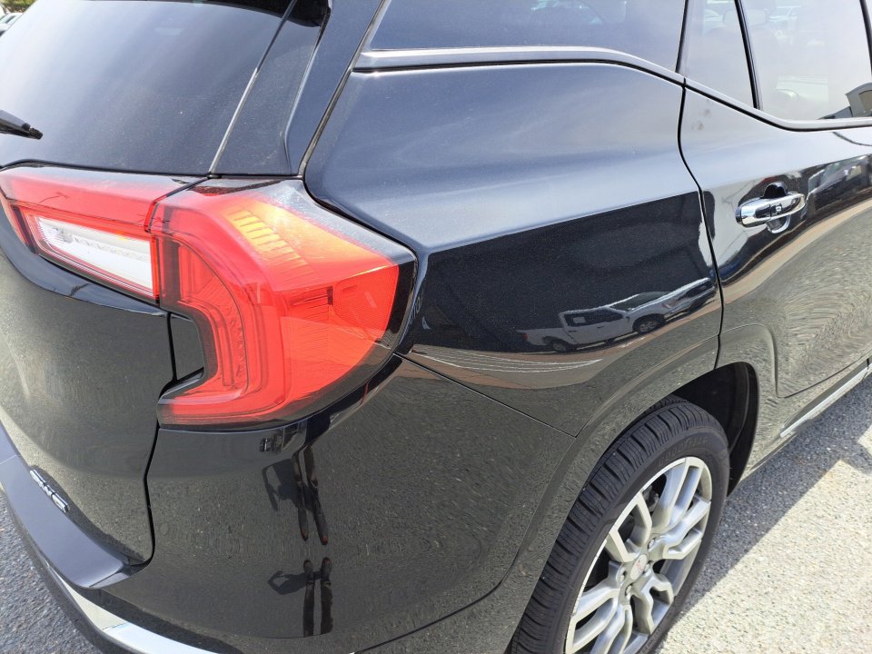 Used 2024 GMC Terrain Denali image 19
