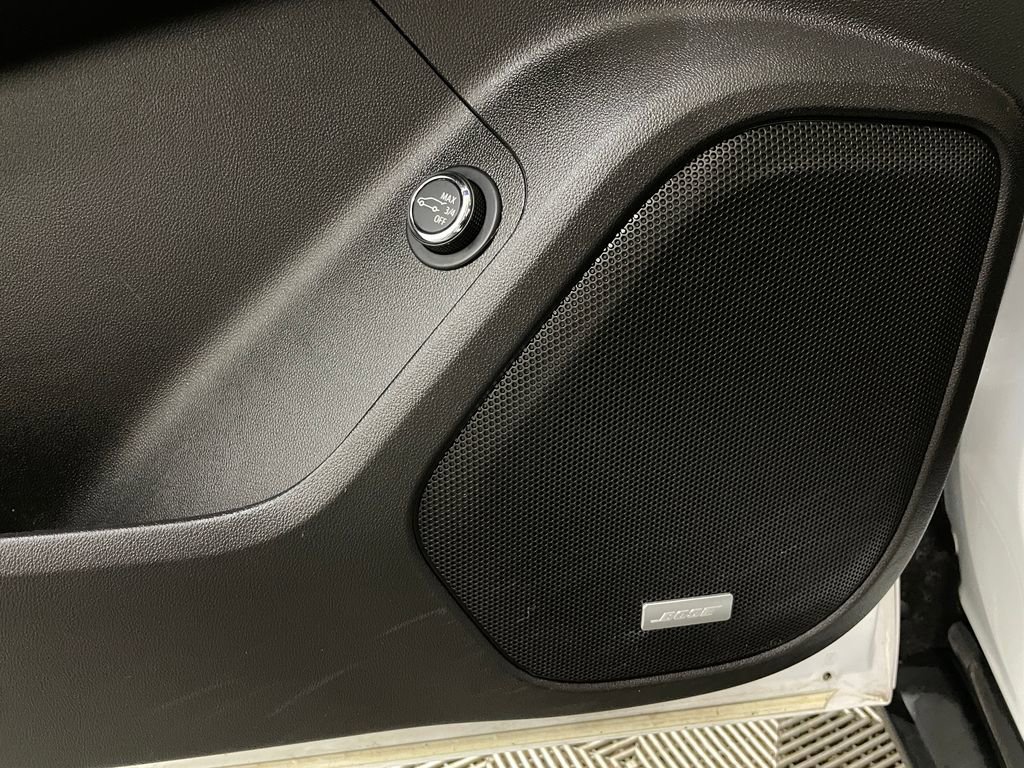 Used 2021 GMC Acadia Denali w/ Denali Ultimate Package image 32