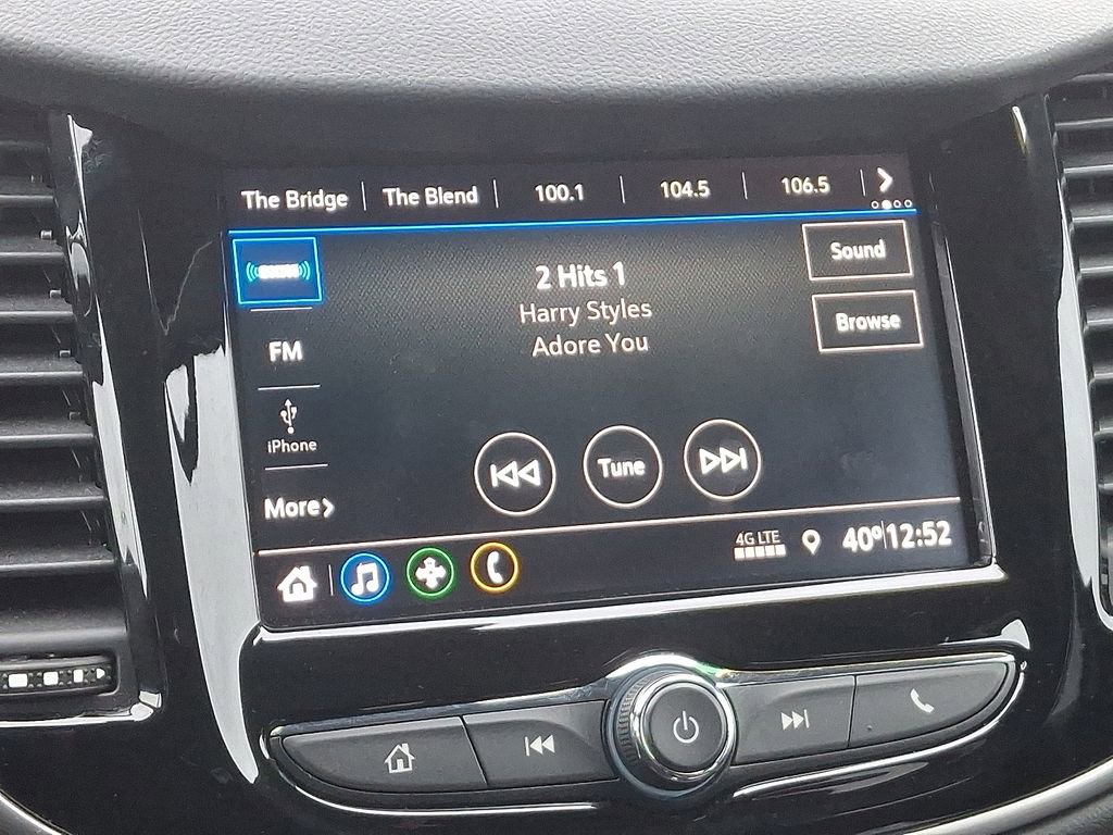 Certified 2022 Chevrolet Trax LT w/ LT Convenience Package image 17