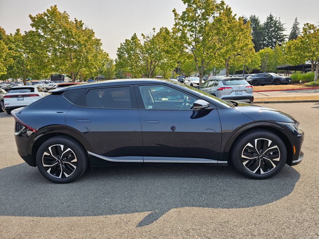 Certified 2024 Kia EV6 Wind AWD/4WD image 4