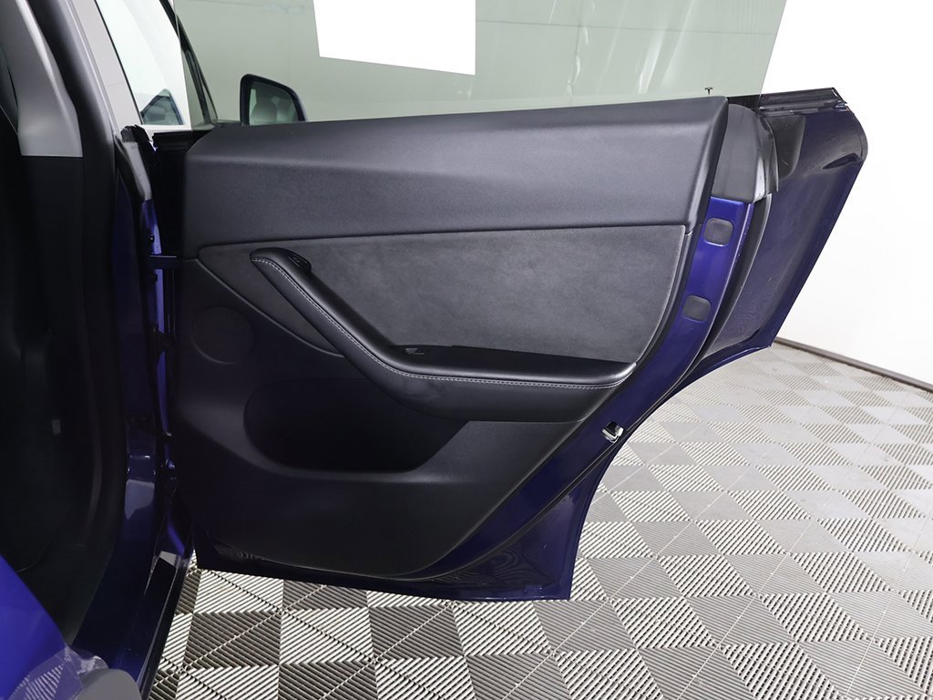 Used 2021 Tesla Model Y Long Range image 26
