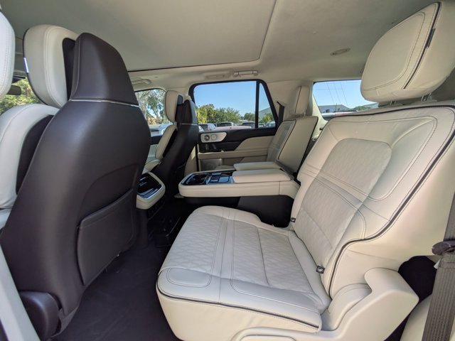 Used 2022 Lincoln Navigator L Black Label image 12