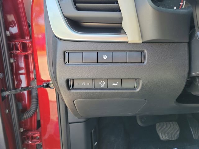 Used 2024 Nissan Rogue SV w/ SV Premium Package image 13