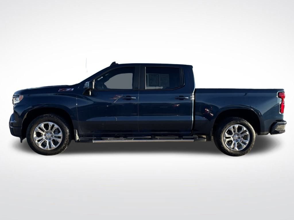 Used 2023 Chevrolet Silverado 1500 RST image 2