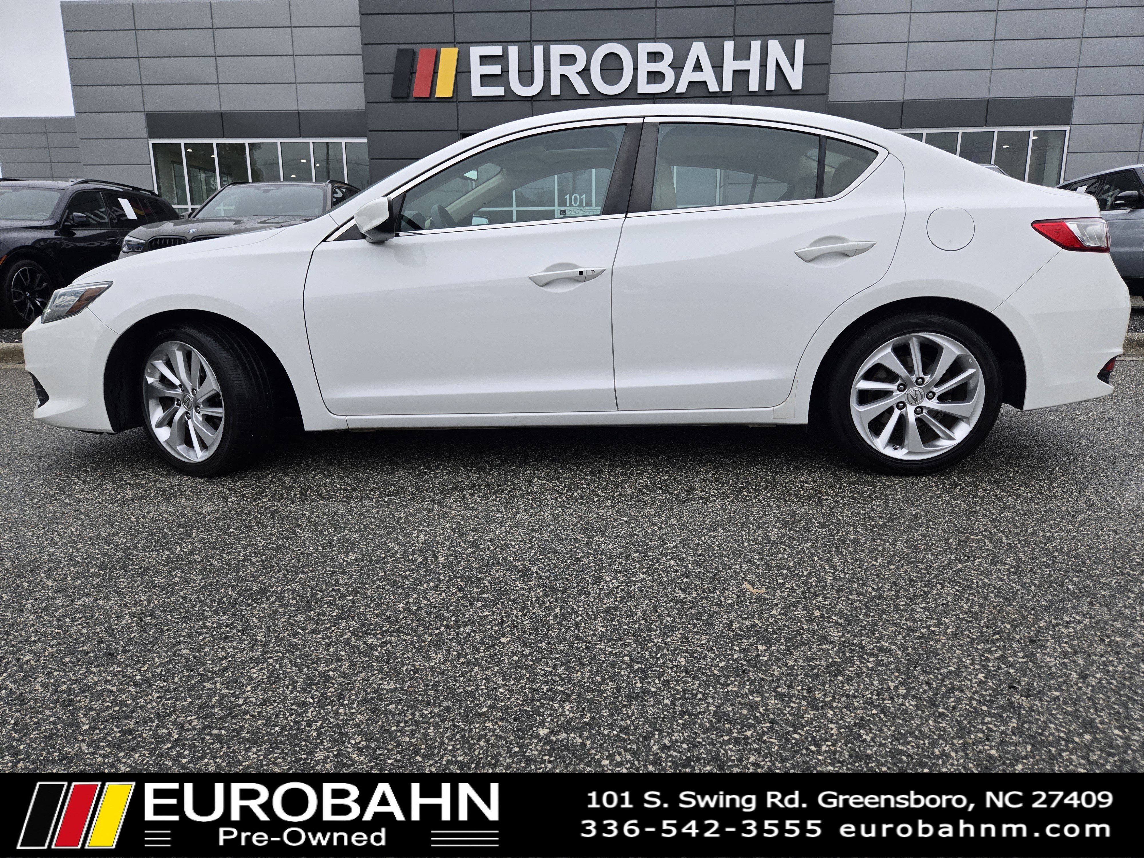 Used 2016 Acura ILX FWD image 2