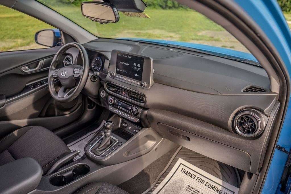 Used 2022 Hyundai Kona SEL w/ Convenience Package FWD image 19