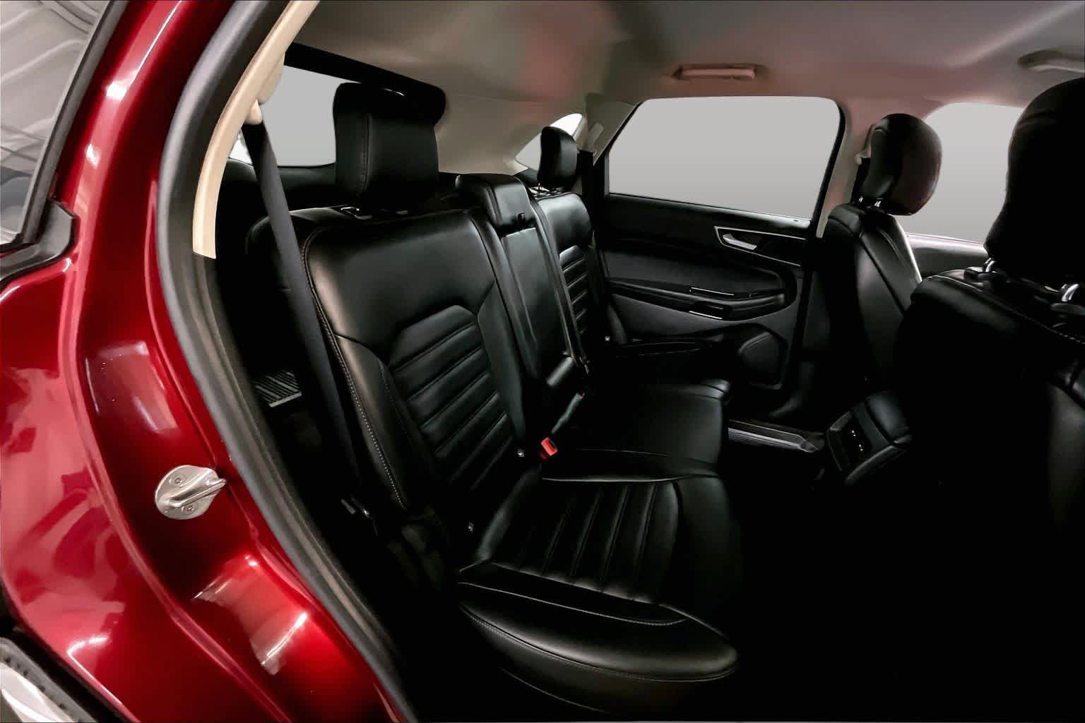 Used 2019 Ford Edge SEL w/ Equipment Group 201A AWD/4WD image 19