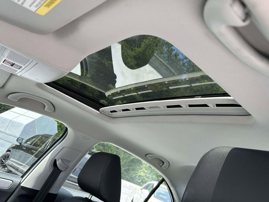 Used 2017 Volkswagen Jetta SE FWD image 9